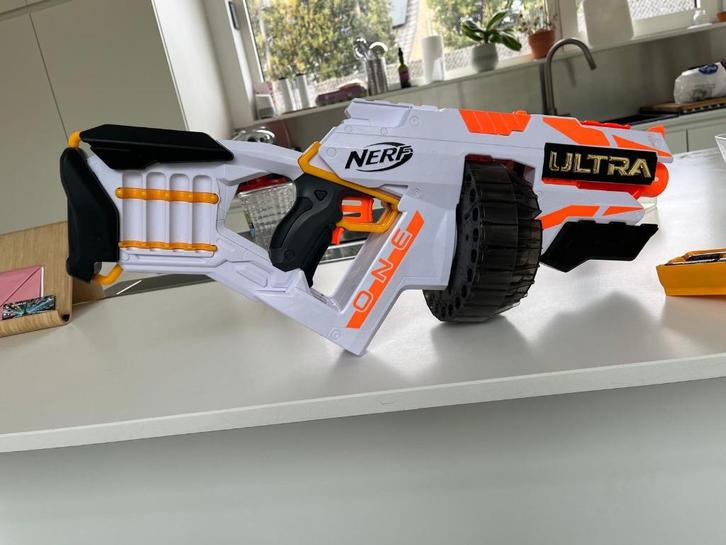 Nerf Ultra Gemotoriseerde Blaster, Kinderen en Baby's, Speelgoed | Buiten | Actiespeelgoed, Zo goed als nieuw, Ophalen