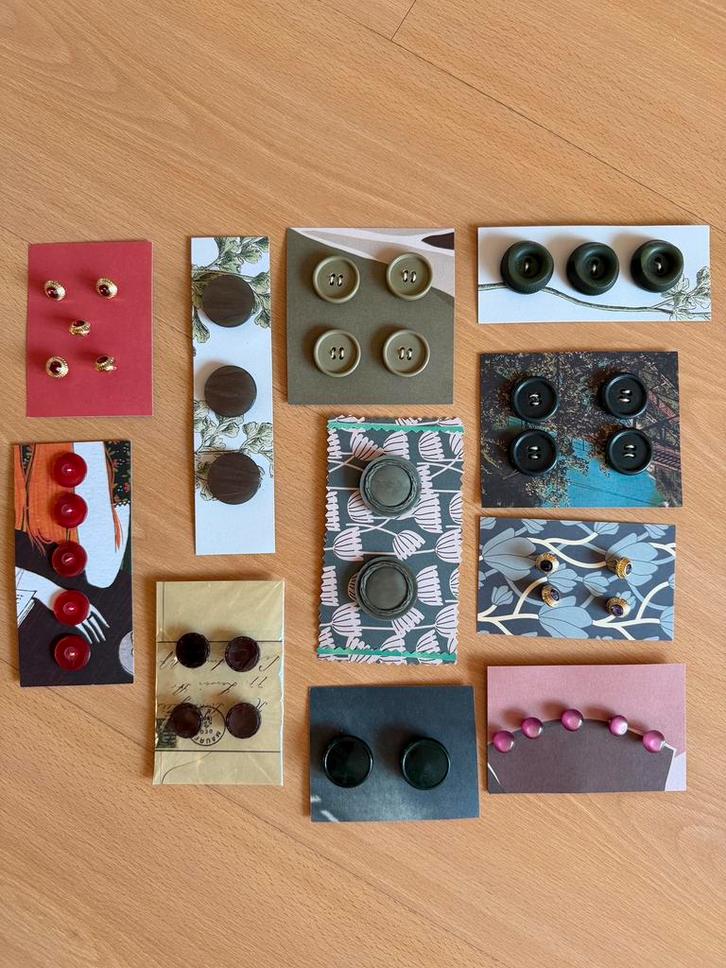 Knoopjes te koop !, Hobby en Vrije tijd, Naaien en Fournituren, Zo goed als nieuw, Knoop of Knopen, Ophalen of Verzenden