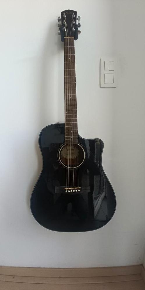 Fender semi akoestische gitaar met versterker 30 w, Muziek en Instrumenten, Snaarinstrumenten | Gitaren | Akoestisch, Zo goed als nieuw