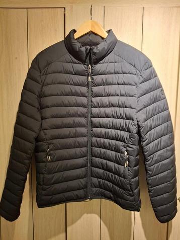 Veste Doudoune homme disponible aux enchères