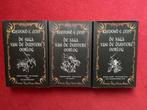 RAYMOND FEIST DE SAGA VAN DE DUISTERE OORLOG DE COMPLETE TRI, Boeken, Ophalen of Verzenden