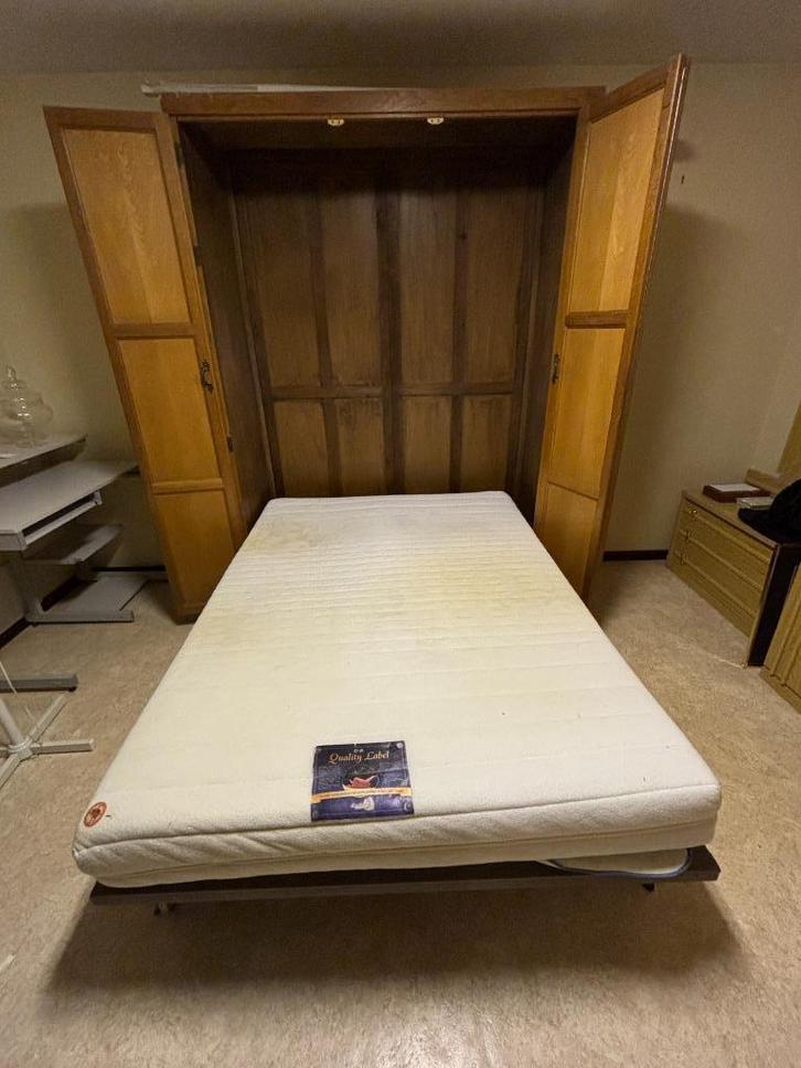 Inklapbed in kast, Huis en Inrichting, Slaapkamer | Stapelbedden en Hoogslapers, Gebruikt, Overige typen, 140 cm, 190 cm of minder