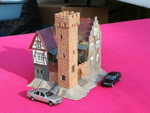 Château FALLER Maquette Décor Diorama Circuit 1/87 HO c/NEUF, Hobby en Vrije tijd, Modeltreinen | H0, Zo goed als nieuw, Brug, Tunnel of Gebouw