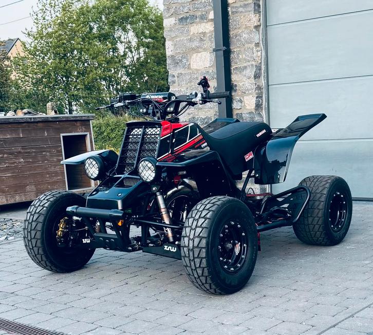 Yamaha banshee 3GG état strictement neuf prêt à immatriculer, Motos, Quads & Trikes, plus de 35 kW, 2 cylindres, Enlèvement