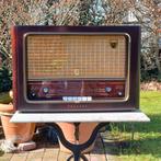 1 werkende, 1 decoratieve oude radio en 1 zender, Antiek en Kunst, Antiek | Tv's en Audio, Ophalen