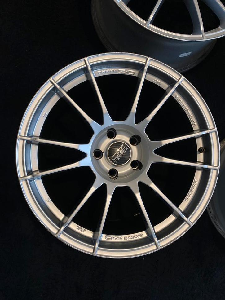 OEM OZ 19’’ 5x120 Ultraleggera HLT 8.5J - 10J, Hobby & Loisirs créatifs, Modélisme | Voitures & Véhicules, Comme neuf, Enlèvement ou Envoi