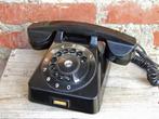 vintage telefoon van bakeliet (Hongaars), Telecommunicatie, Verzenden, Niet werkend, Bakeliet
