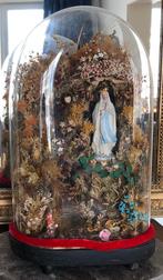 Magnifique grotte de Lourdes dans une cloche au décor riche, Enlèvement