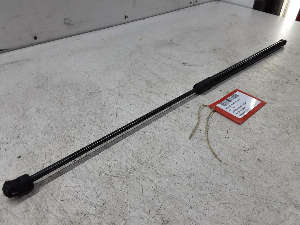 VERIN DE CAPOT Audi SQ7 (4MB / 4MG) (4M0823359C), Mevr. I. Hauben, Audi, Utilisé, Rue de l'Espoir 34 34
4030  GRIVEGNÉE, BE