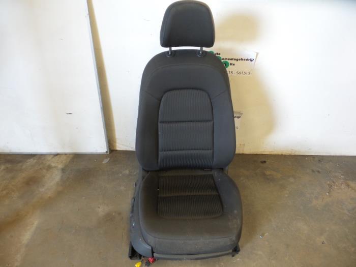 Siège droit d'un Audi A4 (A4 07-), Autos : Pièces & Accessoires, Habitacle & Garnissage, Utilisé, 3 mois de garantie, Enlèvement ou Envoi