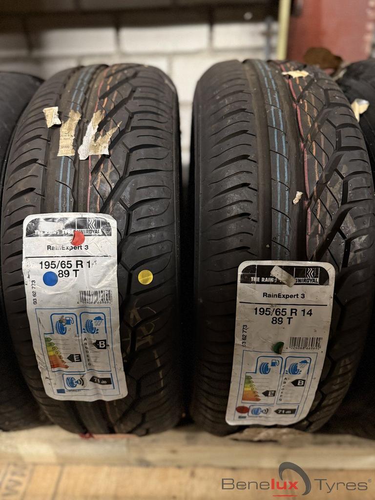 nieuw 195/65R14 89T Uniroyal 195/65 R14 195/65/14 1956514, Auto-onderdelen, Banden en Velgen, 14 inch, -, -, Nieuw