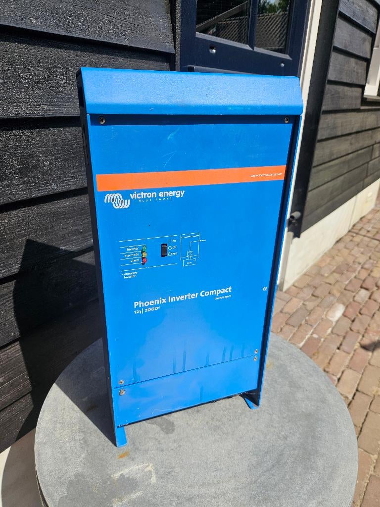 Victron Phoenix inverter  Blue power, 12/2000 omvormer, Ophalen, Zo goed als nieuw
