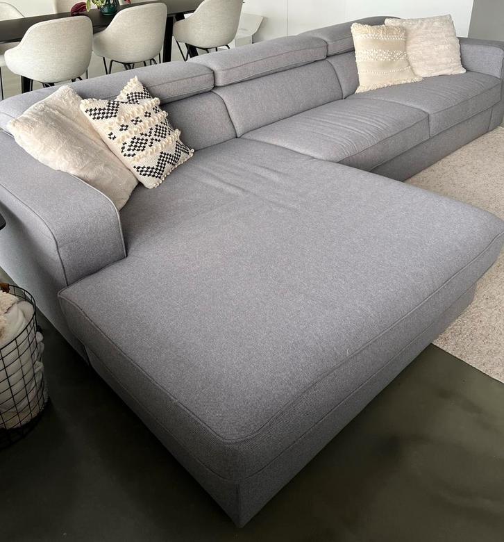 Longchair zetel lichtgrijs, Huis en Inrichting, Zetels | Zetels en Chaises Longues, Zo goed als nieuw, Vierpersoons of meer, 300 cm of meer