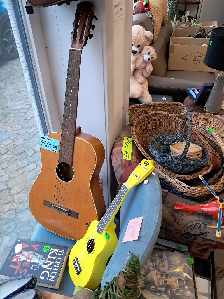 prachtige klassieke gitaar, Ophalen, Zo goed als nieuw