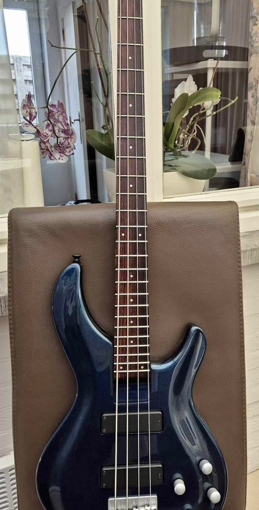 Aria Bass, Musique & Instruments, Instruments à corde | Guitares | Basses, Enlèvement, Comme neuf