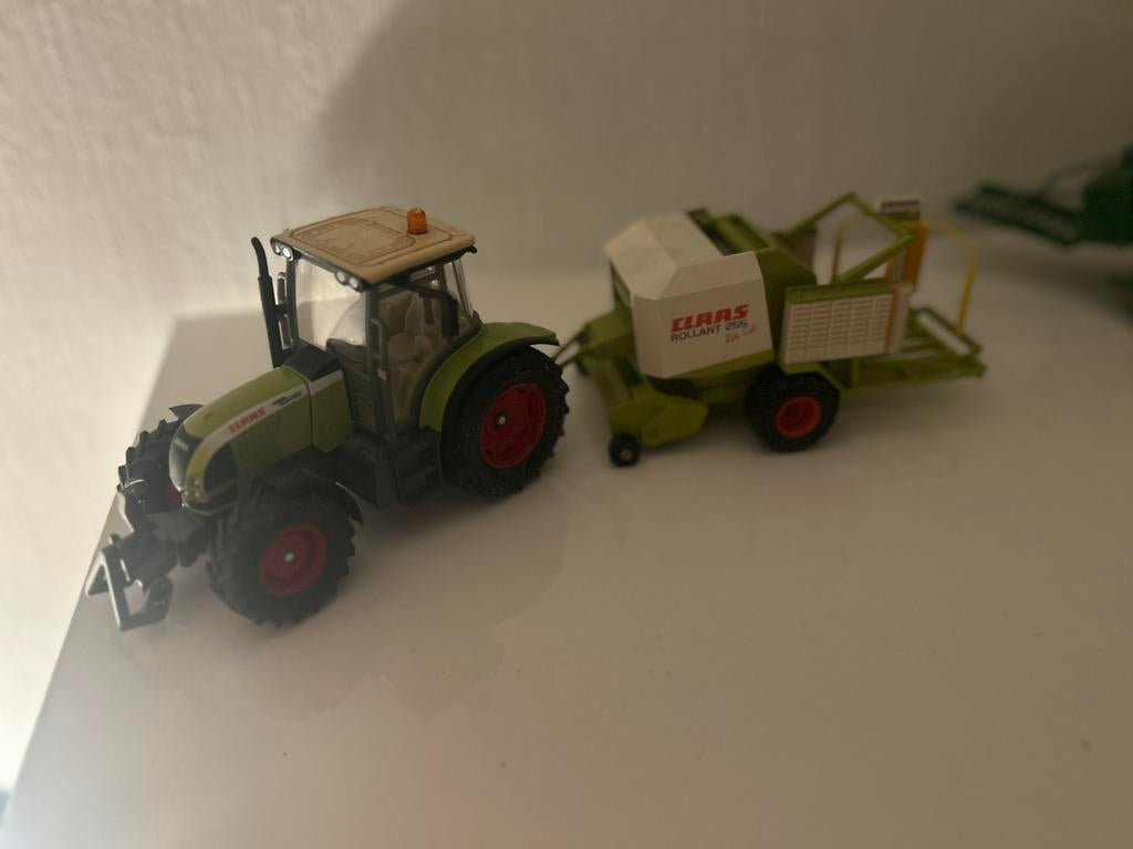 Presse à balles SIKU Claas Ares 697 ATZ + Rollant 255 1:32, Enlèvement ou Envoi, Utilisé, Tracteur et Agriculture, SIKU