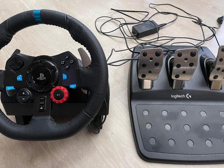 Logitech G29 Racing Stuur + Pedalen PS4/PS5 / PC, Games en Spelcomputers, Spelcomputers | Sony Consoles | Accessoires, Zo goed als nieuw