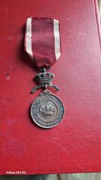 Médaille ancienne, Enlèvement