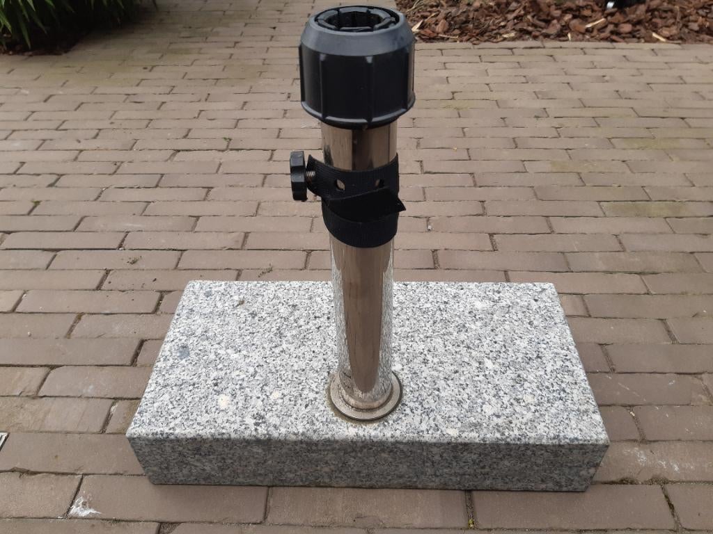 Parasolvoet in graniet, Tuin en Terras, Ophalen, Zo goed als nieuw, Parasolvoet