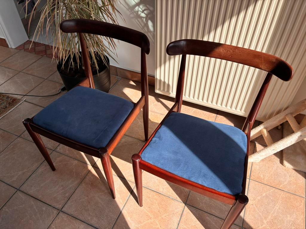 2 vintage stoelen, Huis en Inrichting, Stoelen, Gebruikt, Twee, Hout, Stof, Bruin, Ophalen