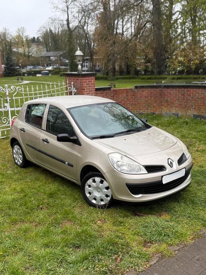 Renault Clio 3 1.2, Autos, Renault, Particulier, Clio, Essence, Euro 4, 5 portes, Boîte manuelle, Enlèvement