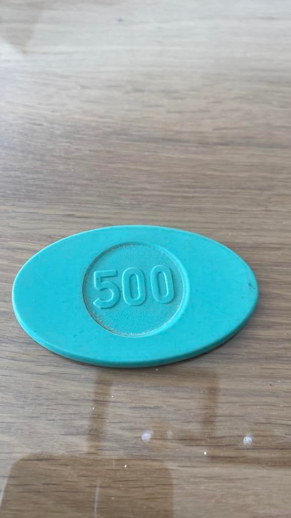 Oude casino fiche initialen DYB & 500, Ophalen