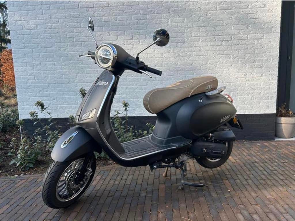 JTC milano 45, Ophalen, 50 cc, Klasse B (45 km/u), Zo goed als nieuw