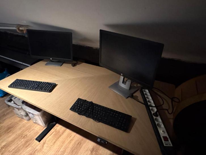 2 moniteurs écran pc HP + 2 claviers, Informatique & Logiciels, Moniteurs, Enlèvement