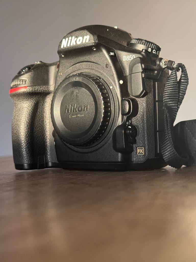 Nikon D850 in goede staat, Sans zoom optique, 45 Mégapixel, Enlèvement, Utilisé