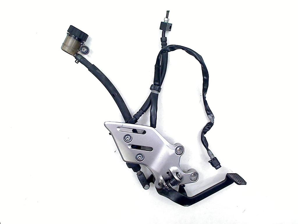 REPOSE PIEDS AVANT DROIT Yamaha MT 09 2021-2023 (MT09 B7N), Dhr. S. di Majo, Utilisé, Info@cama-motorparts.nl, P.J. Troelstraweg 8 8
3144 CX  MAASSLUIS, NL