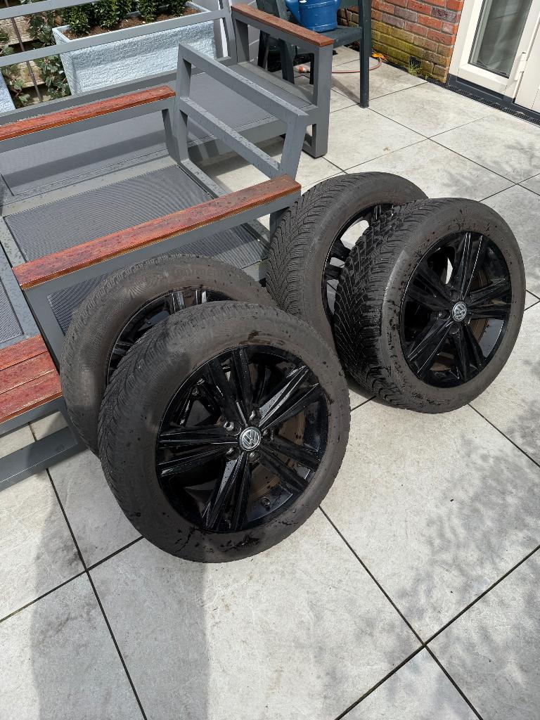 Winterbanden 195/55/R16 op Volkswagen velgen, Auto-onderdelen, Ophalen, Gebruikt, Velg(en), 16 inch