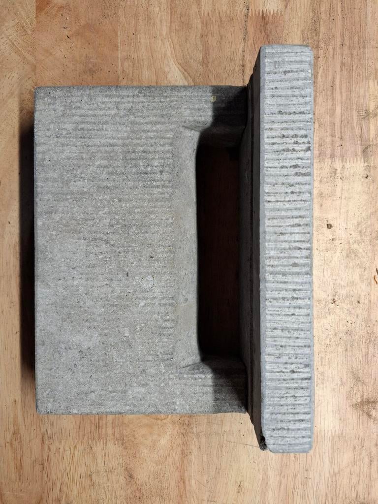 Brievenbus blauwe steen, Ophalen, Hardsteen