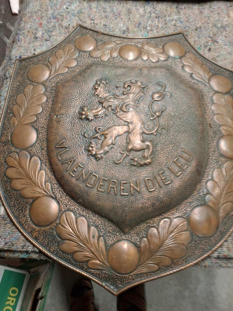 Koperen schild, Ophalen, Koper