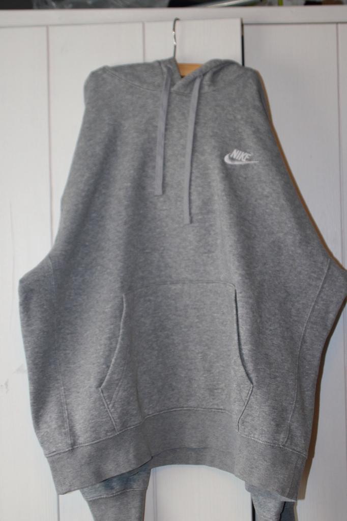 Grijze nike hoodie, Enlèvement ou Envoi, Comme neuf, Taille 52/54 (L), Gris
