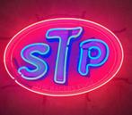STP the racers edge neon en veel andere USA decoratie neons, Verzamelen, Ophalen of Verzenden, Nieuw, Lichtbak of (neon) lamp