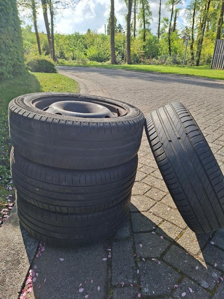 Stalen velgen met Michelin zomerbanden, Autos : Pièces & Accessoires, Pneus & Jantes, 16 pouces, Véhicule de tourisme, Pneus été