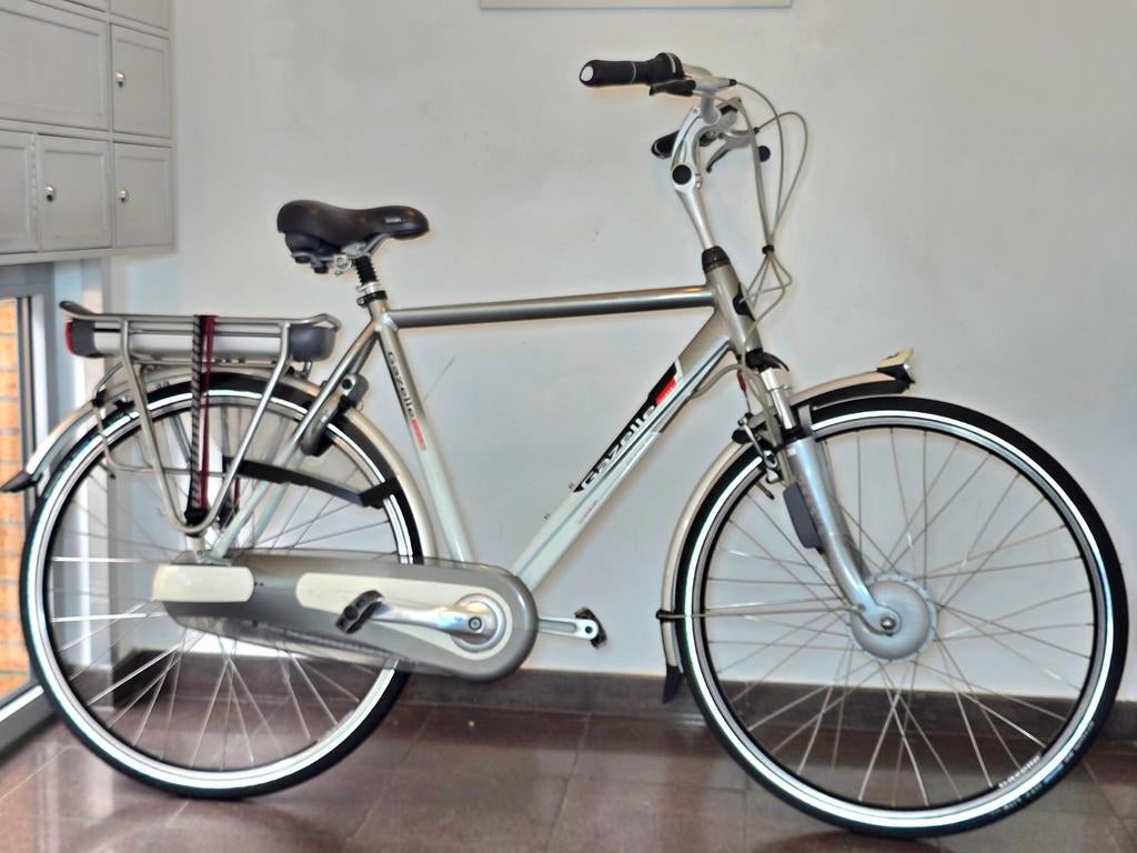 Gazelle à vélo électrique avec très peu de 900 km !, Enlèvement, Gazelle, Vitesses