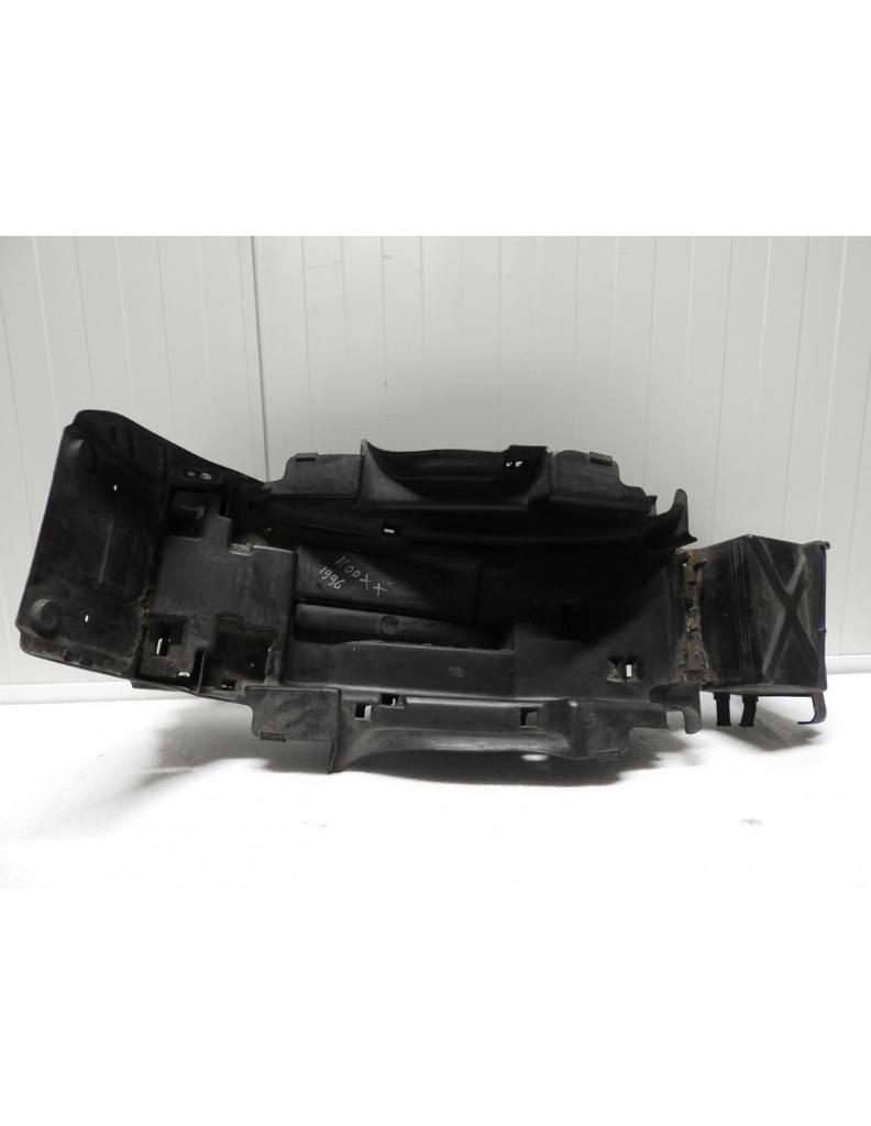 CBR1100XX 1996 - 1998 Honda Batterijbak D1-40821