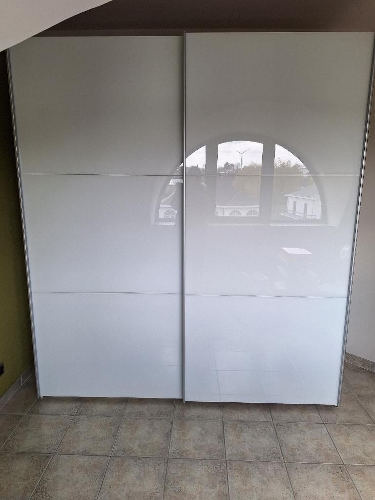 kleerkast met zweefdeuren, Huis en Inrichting, Kasten | Kleerkasten, Ophalen, Met deur(en), 200 cm of meer, 200 cm of meer