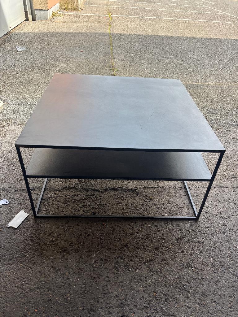 Lage (salon)tafel - zwart gelakt staal, Huis en Inrichting, Tafels | Salontafels, Ophalen, Gebruikt, 50 tot 100 cm, Vierkant