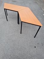 17 Degelijke Trapezium tafels, Ophalen, Zo goed als nieuw