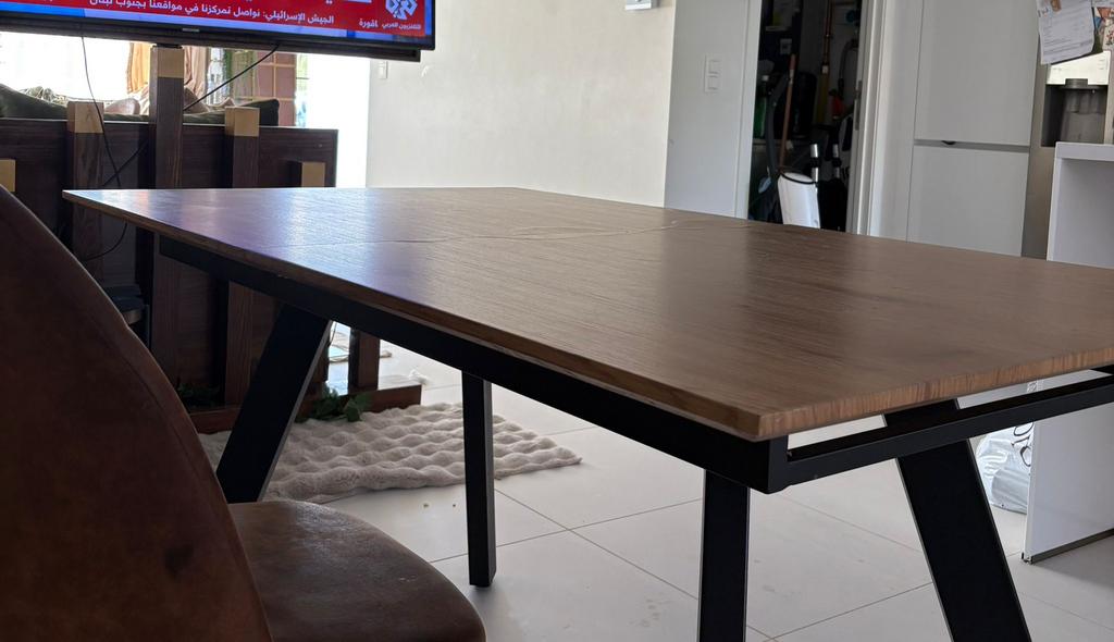 Table de salle a manger, Ophalen, Zo goed als nieuw