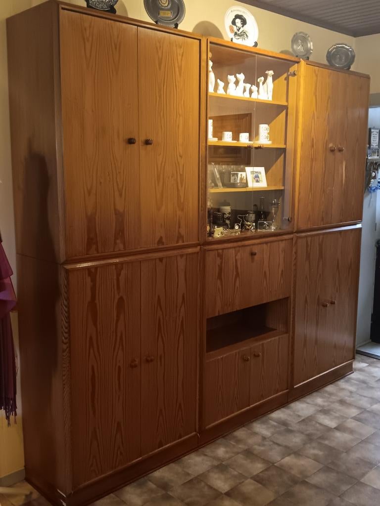 Wandkast houtlook, Ophalen