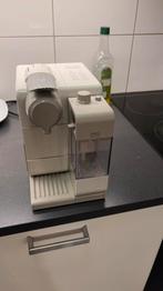 Nespresso De’Longhi EN560 met Melkreservoir– 6 Koffiesoorten, Ophalen of Verzenden, Zo goed als nieuw, Koffiemachine