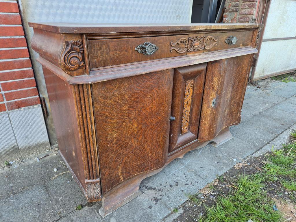 Antieken commode/kast, Ophalen