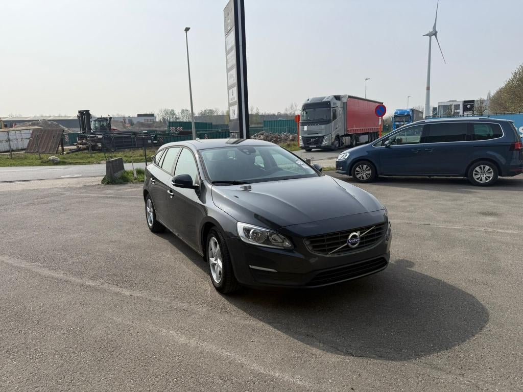 Volvo V60 (Numéro de stock 97605), Argent ou Gris, Achat, Euro 6, Entreprise