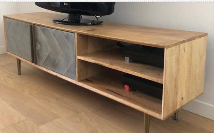 Meuble TV en manguier massif, Maison & Meubles, Armoires | Mobilier de télévision, Utilisé, Moins de 100 cm, 150 à 200 cm, 25 à 50 cm