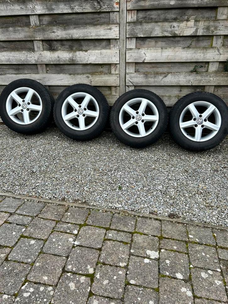 Vw velgen met winterbanden, Auto-onderdelen, Banden en Velgen, Velg(en), Winterbanden, Ophalen