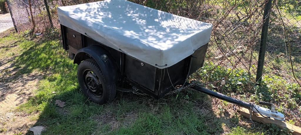 Dekzeiltrailer 1m50 op 1 m zeer goede bandenverlichtingsfunc, Ophalen