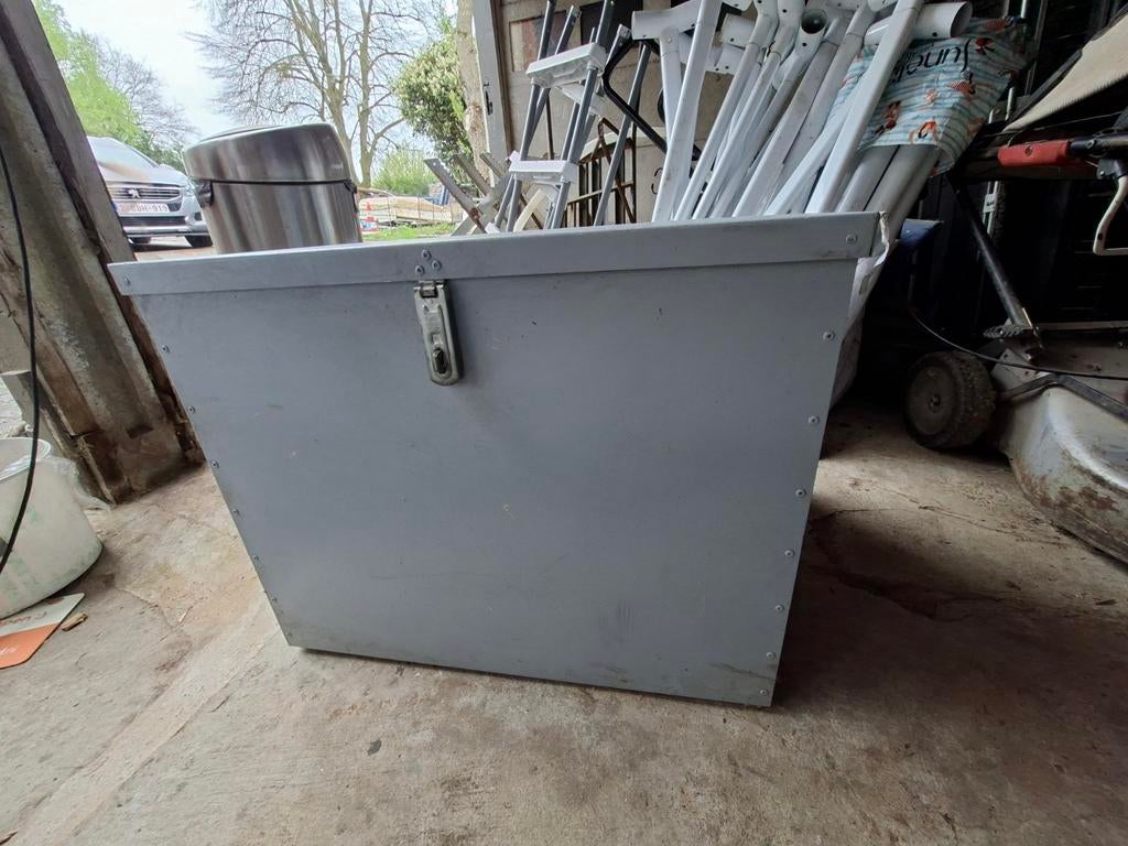 Disselbak /gereedschapskist voor aanhanger, Ophalen